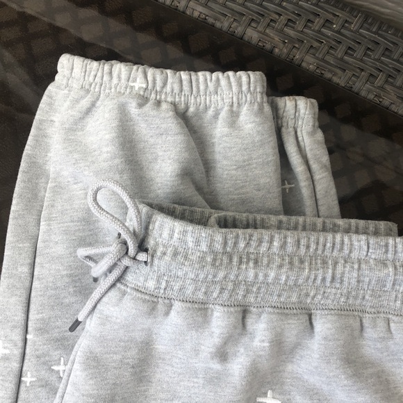 Hem & Thread Joggers - Picture 3 of 7